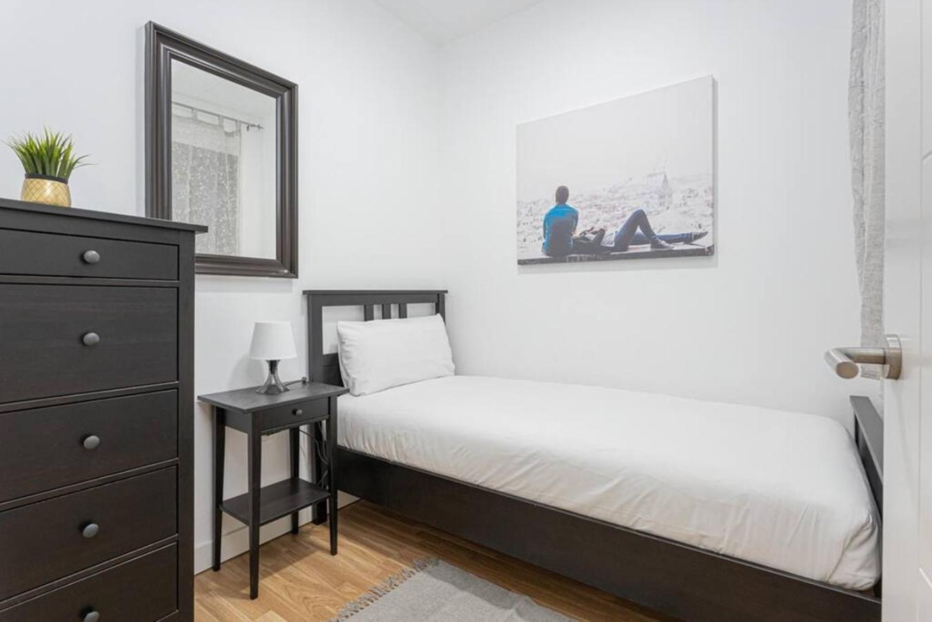 דירות הוספיטלט דה יוברגאט Bright 3Bdr Near To The Metro מראה חיצוני תמונה
